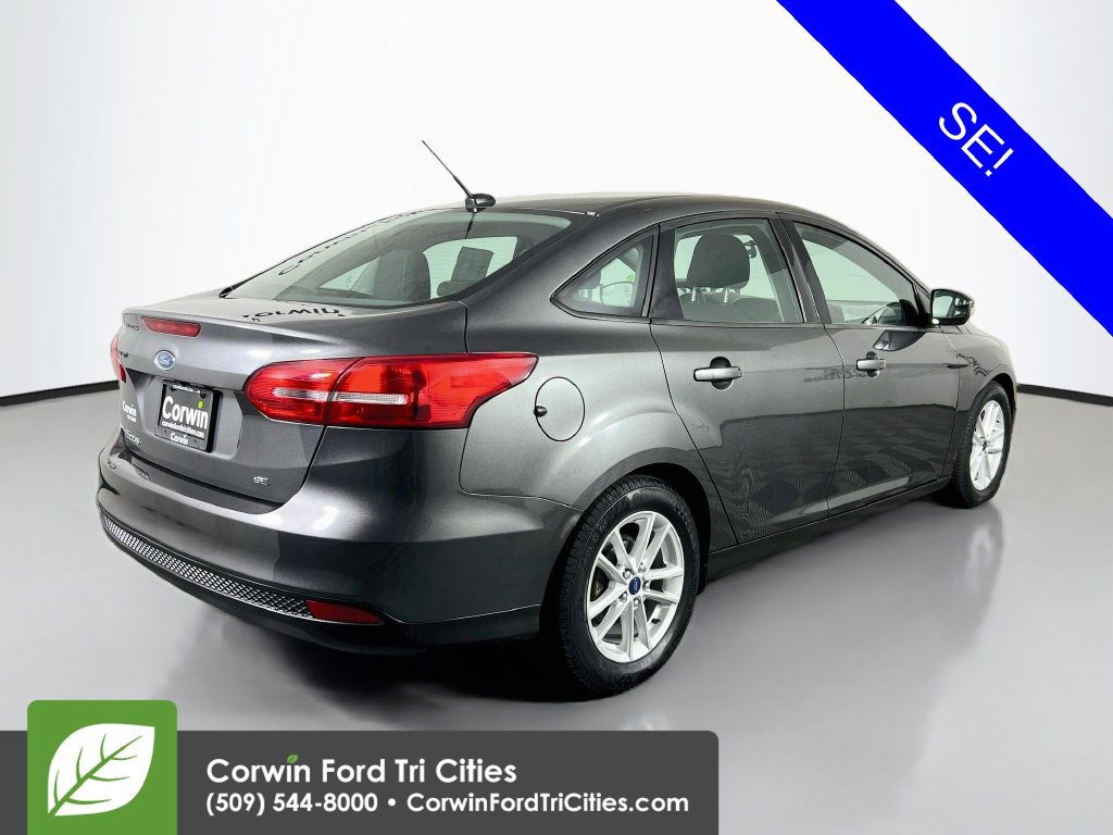 Used 2015 Ford Focus SE FWD image 15