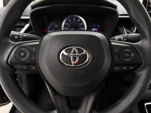Used 2021 Toyota Corolla LE FWD image 16