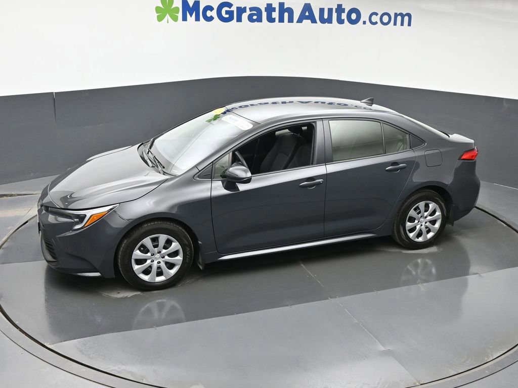 Used 2025 Toyota Corolla LE image 16