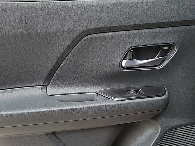 New 2026 Nissan Kicks SR w/ SR Premium Package image 23