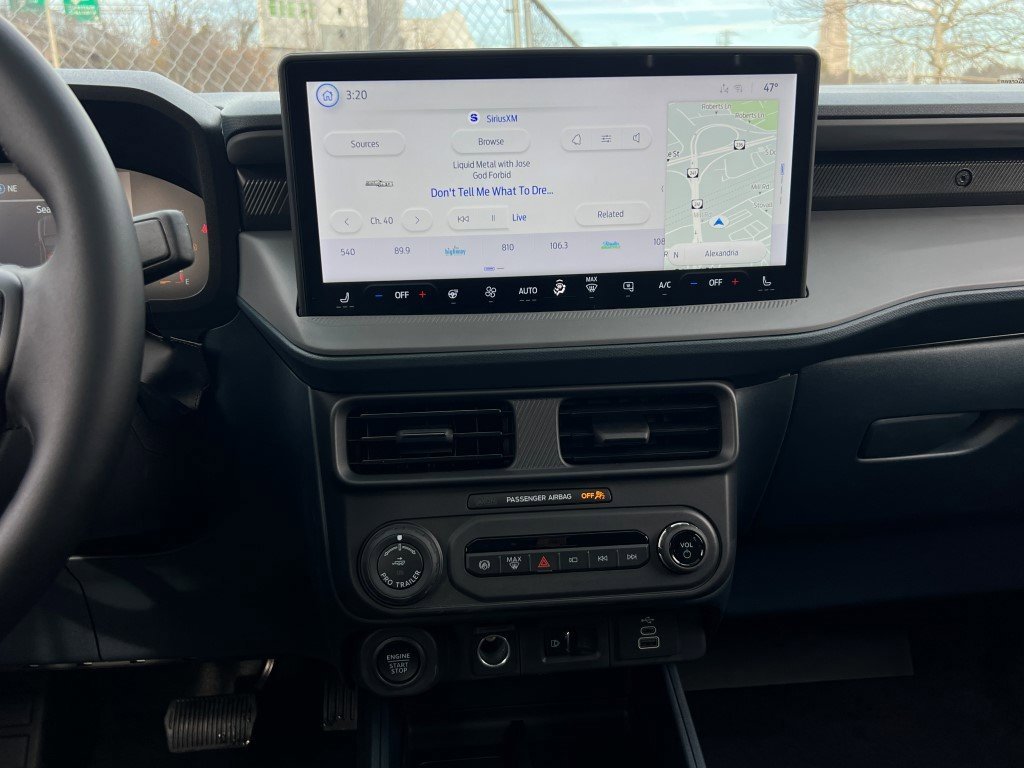 New 2026 Ford Maverick Lariat w/ Black Appearance Package image 13