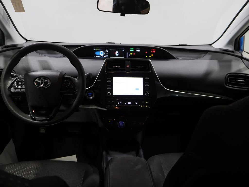Used 2022 Toyota Prius LE AWD/4WD image 16