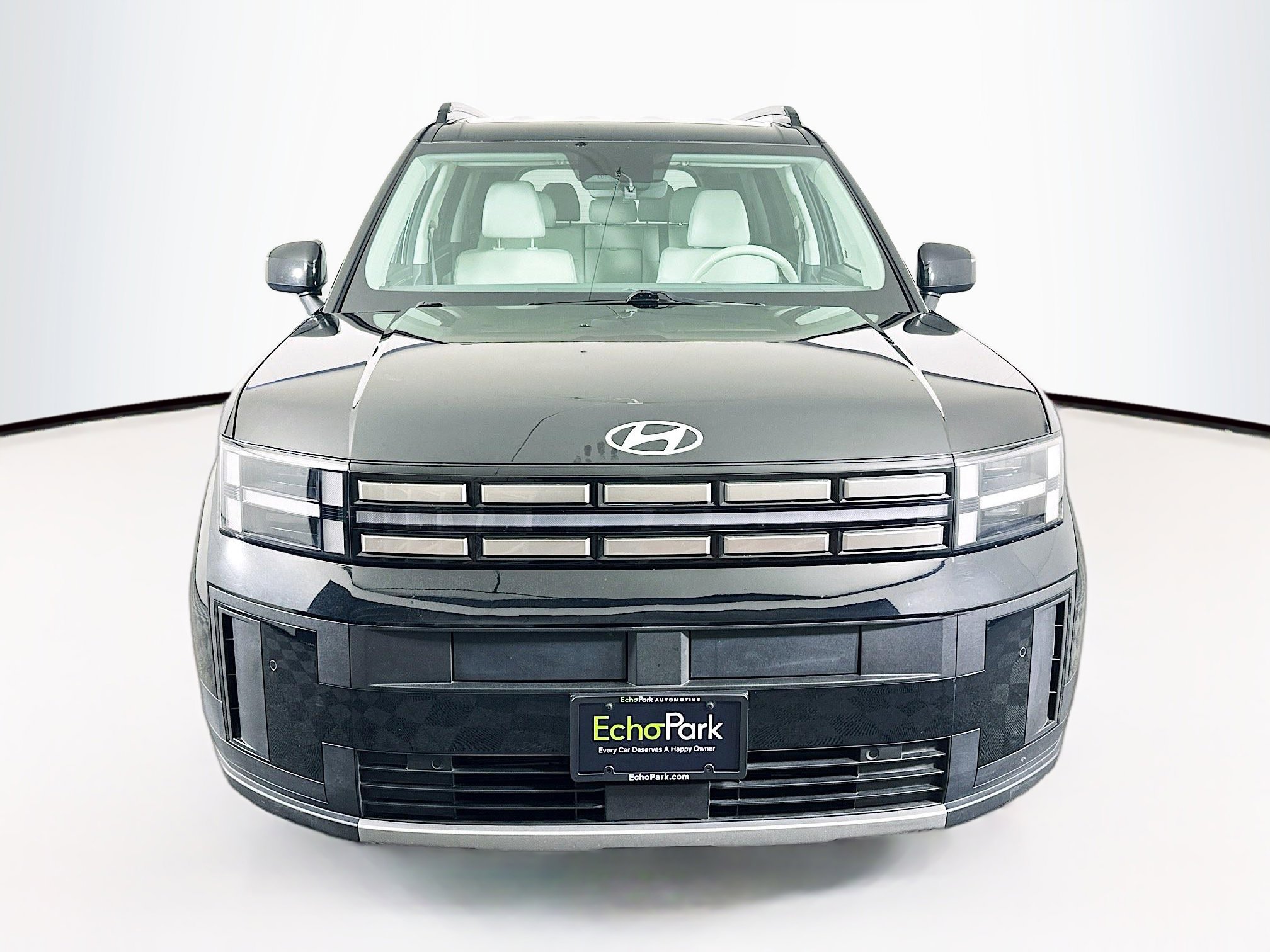 Used 2025 Hyundai Santa Fe SEL image 2