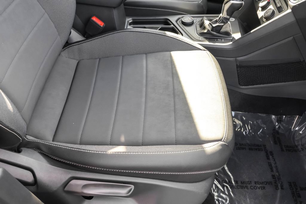 Certified 2022 Volkswagen Taos SE image 38