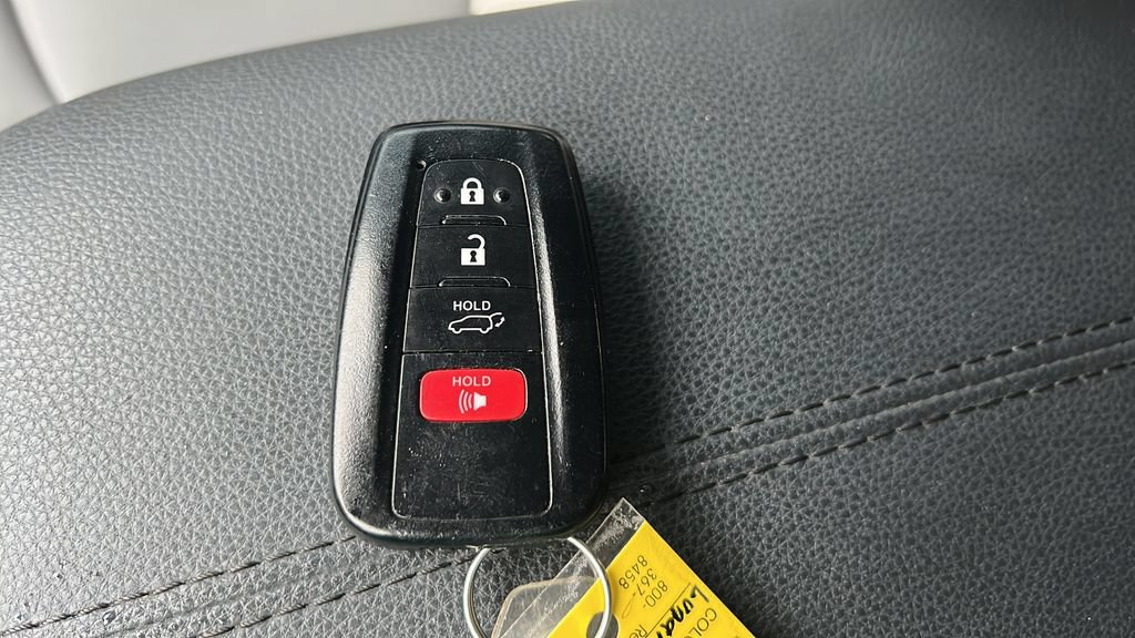 Certified 2022 Toyota RAV4 XLE Premium AWD/4WD image 24