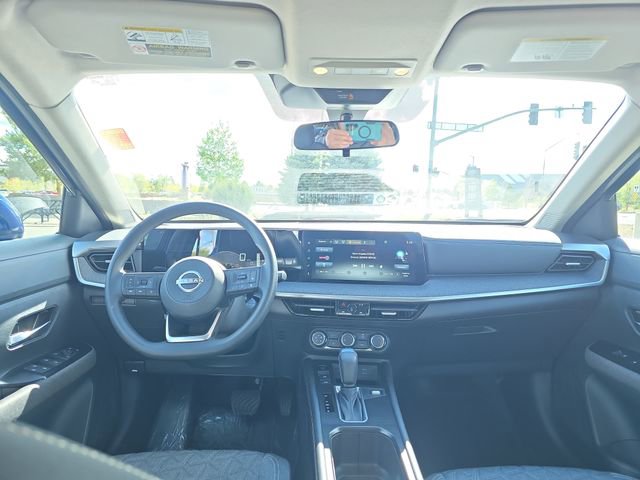 Used 2025 Nissan Kicks SV image 16
