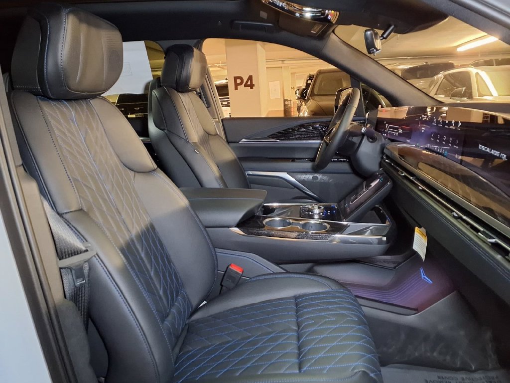 New 2026 Cadillac Escalade IQL Luxury AWD/4WD image 6