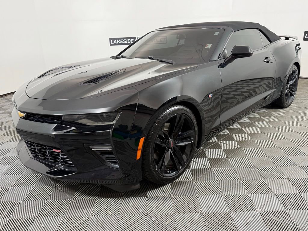 Used 2018 Chevrolet Camaro SS image 2