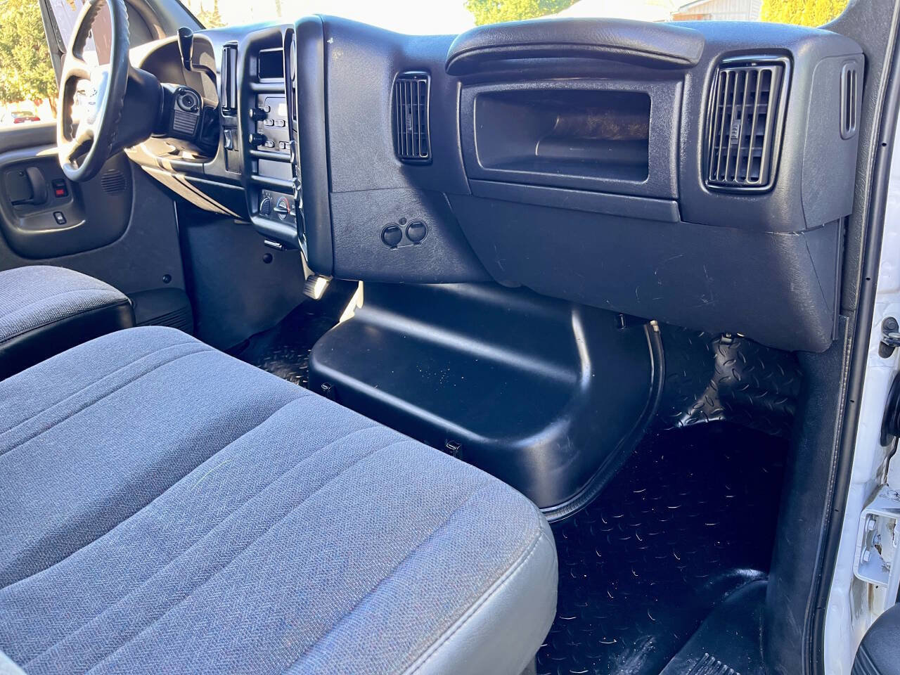 Used 2007 Chevrolet Kodiak C4500 2WD Regular Cab image 19