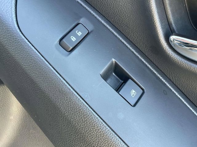 Used 2022 Chevrolet Trax LS w/ Tint and Cruise Package image 17