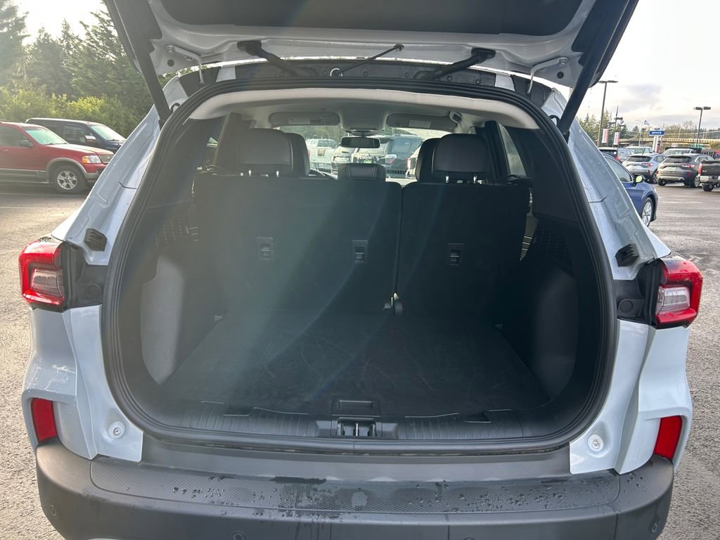 Used 2025 Ford Escape Platinum image 24