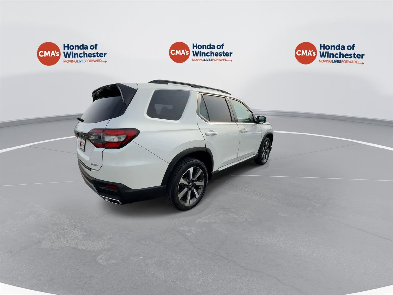 Used 2024 Honda Pilot Elite image 8