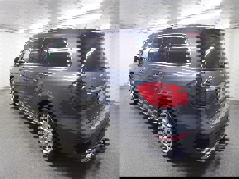 Used 2014 Mercedes-Benz GL 550 GL 550 4MATIC w/ Driver Assistance Package image 4