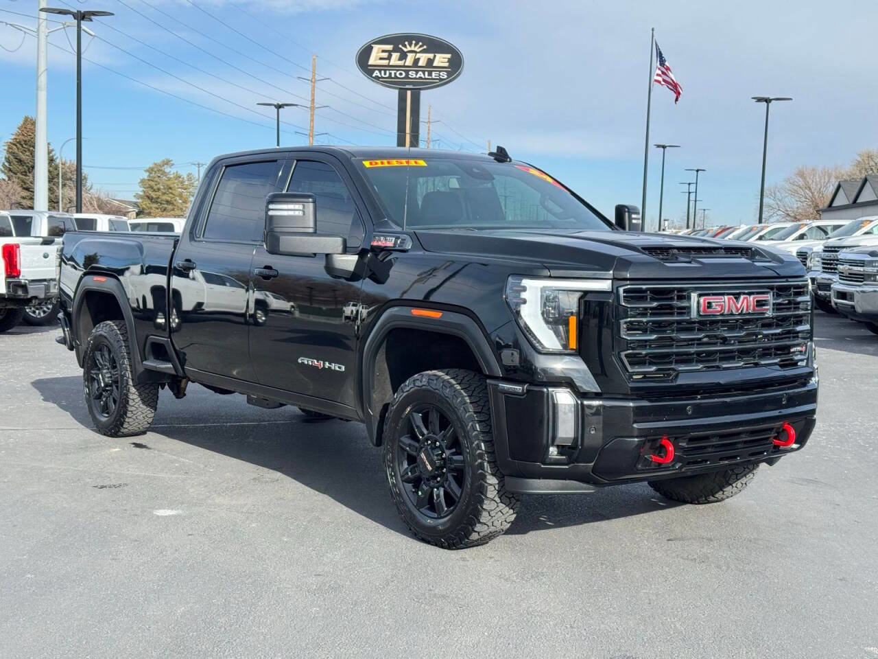 Used 2024 GMC Sierra 2500 AT4 AWD/4WD image 3