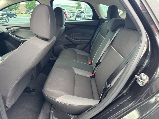 Used 2012 Ford Focus SE FWD image 25