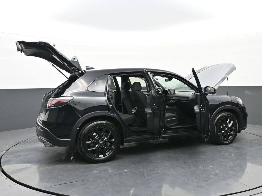 Used 2025 Honda HR-V Sport image 40