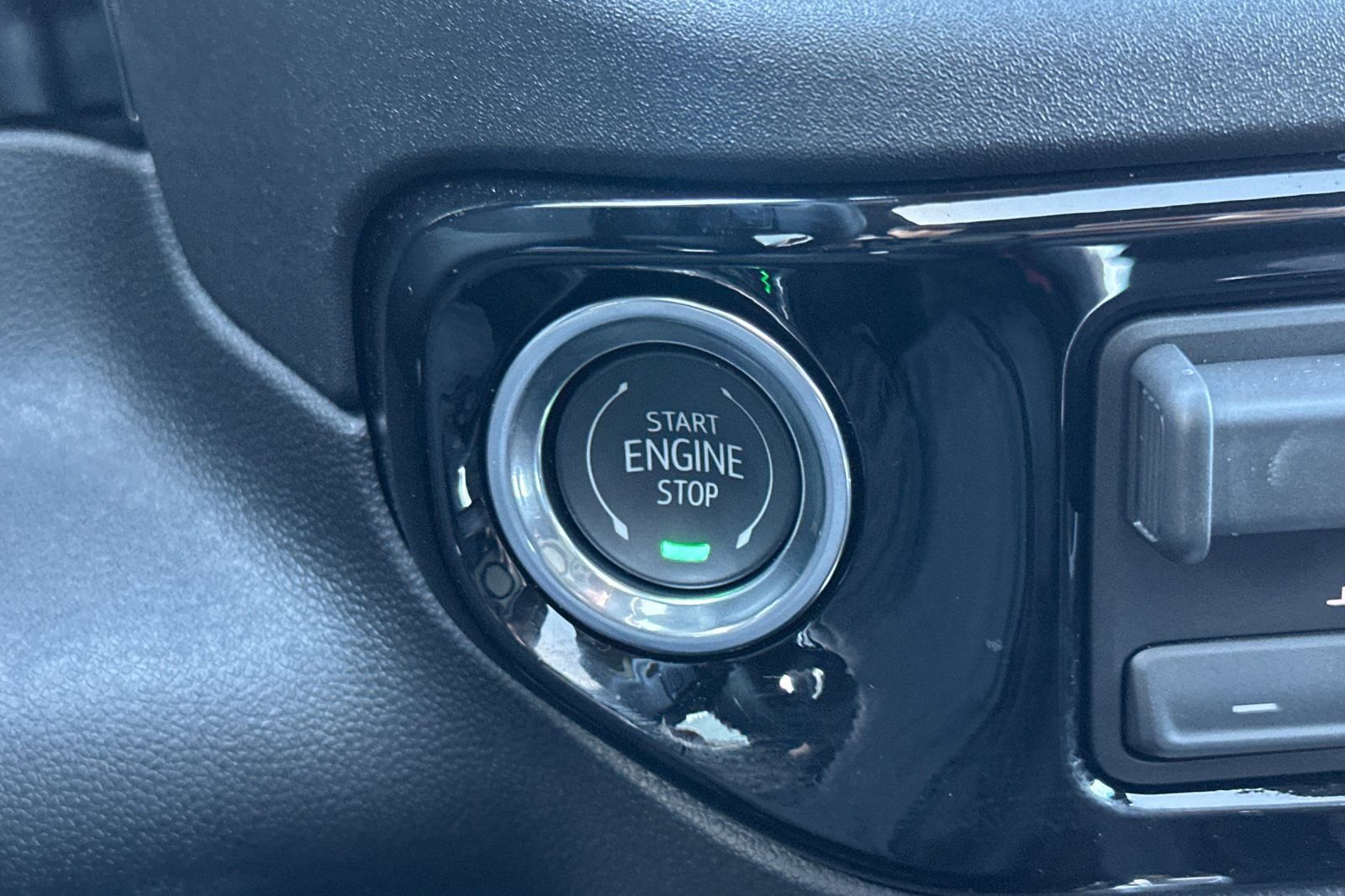 Used 2026 GMC Sierra 1500 Elevation w/ Elevation Premium Package AWD/4WD image 32