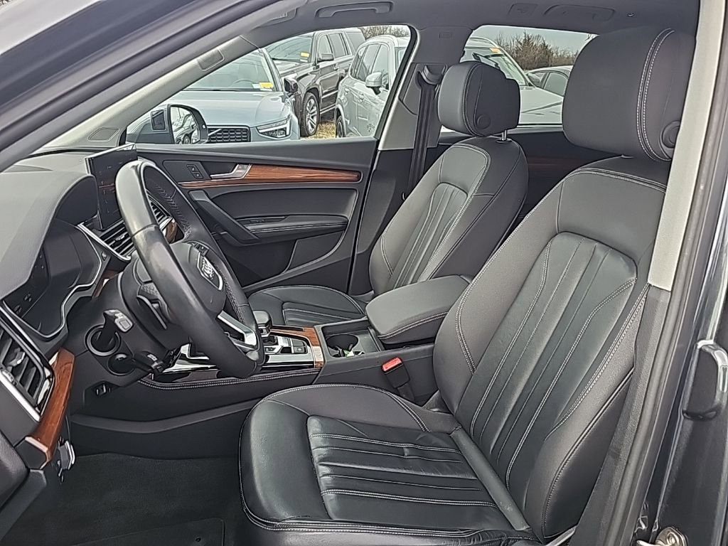 Certified 2023 Audi Q5 2.0T Premium Plus w/ Premium Plus Package image 3