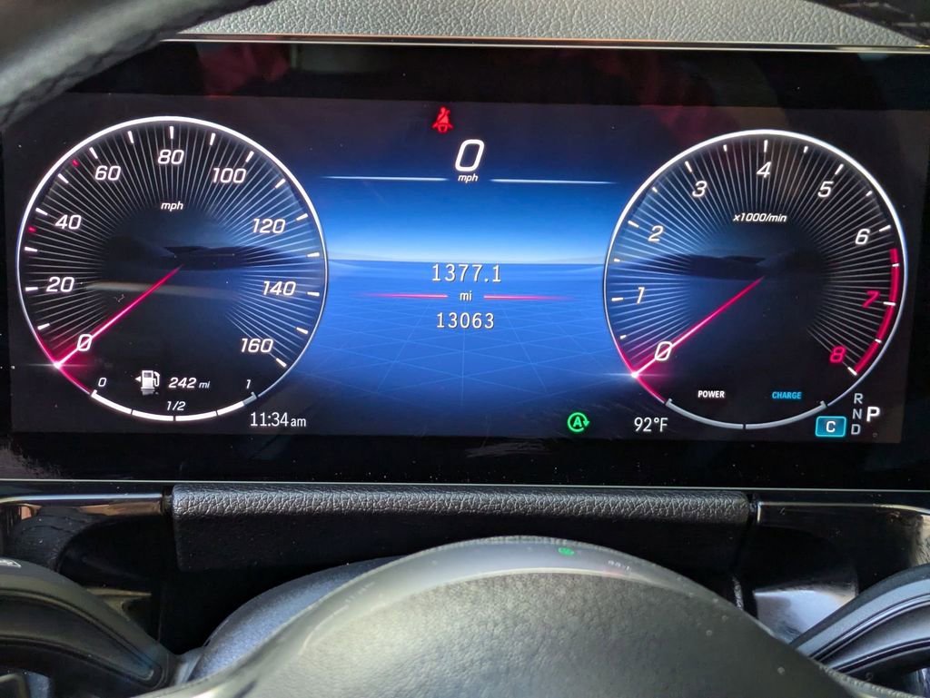 Used 2025 Mercedes-Benz GLA 250 4MATIC image 22