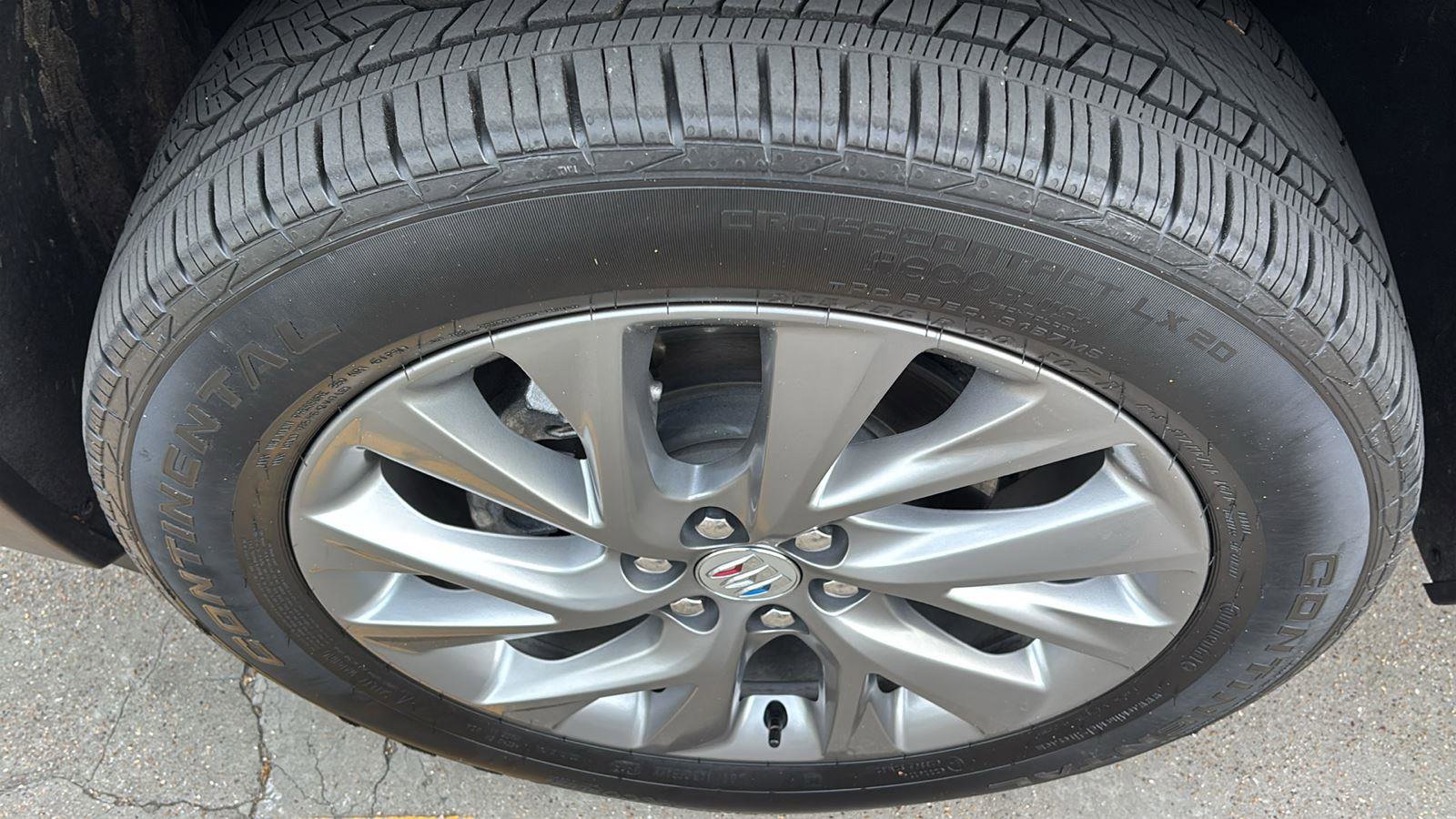 Certified 2025 Buick Enclave Preferred FWD image 12