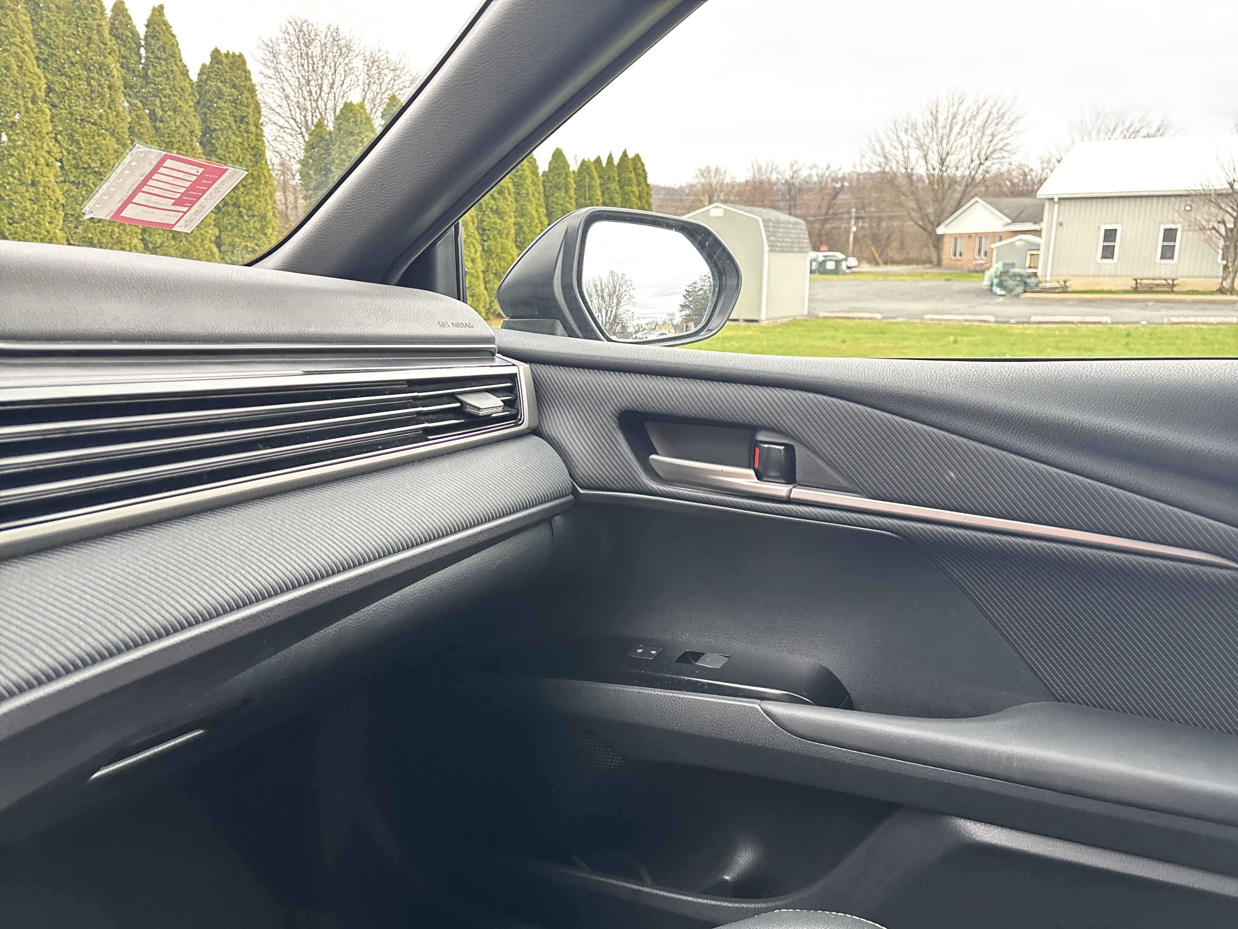 Used 2025 Toyota Camry SE FWD image 23