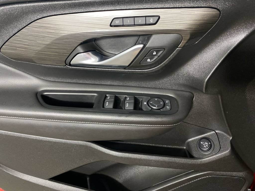 Used 2023 GMC Terrain SLT w/ Infotainment Package II AWD/4WD image 13