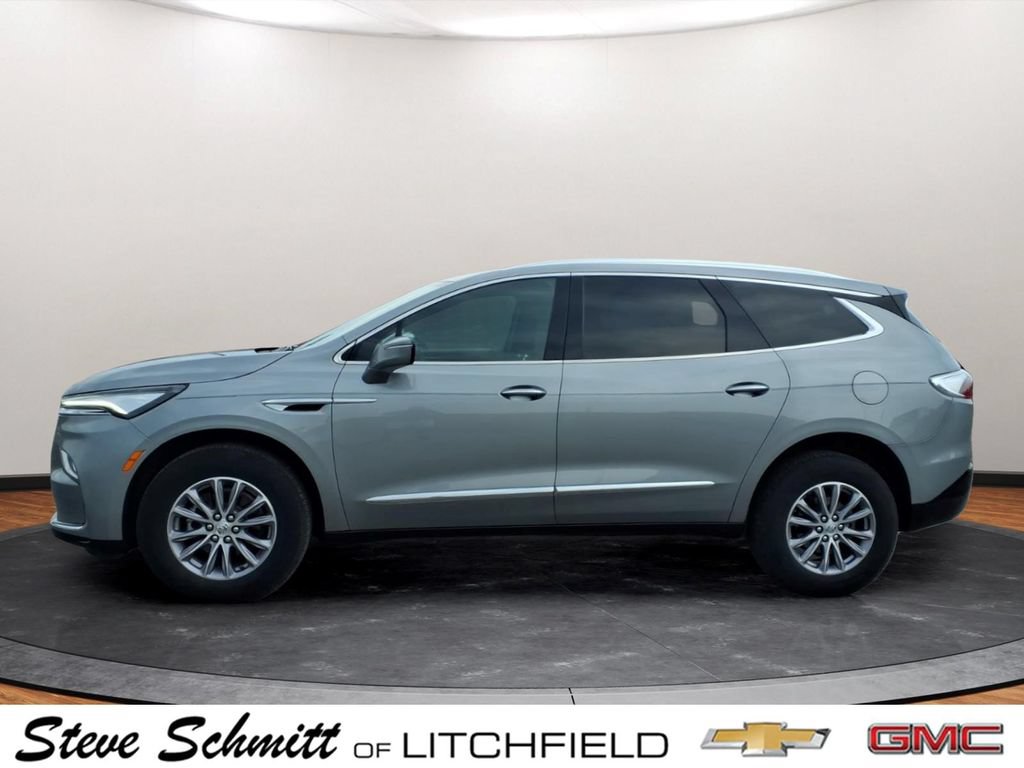 Certified 2024 Buick Enclave Essence FWD image 2
