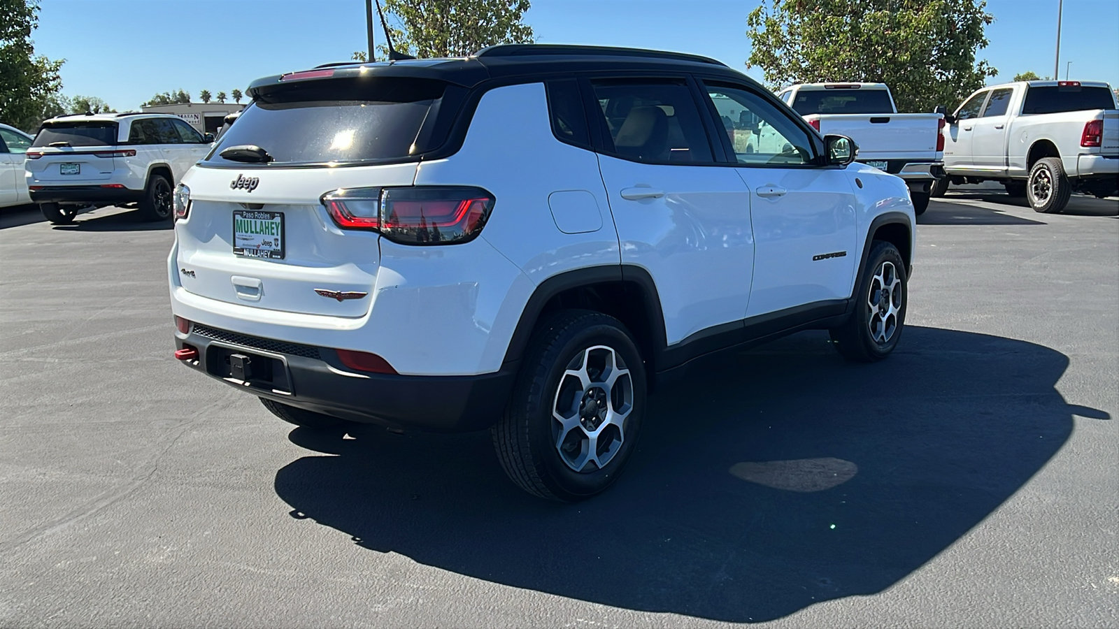Used 2022 Jeep Compass Trailhawk w/ Trailhawk Elite Group AWD/4WD image 3