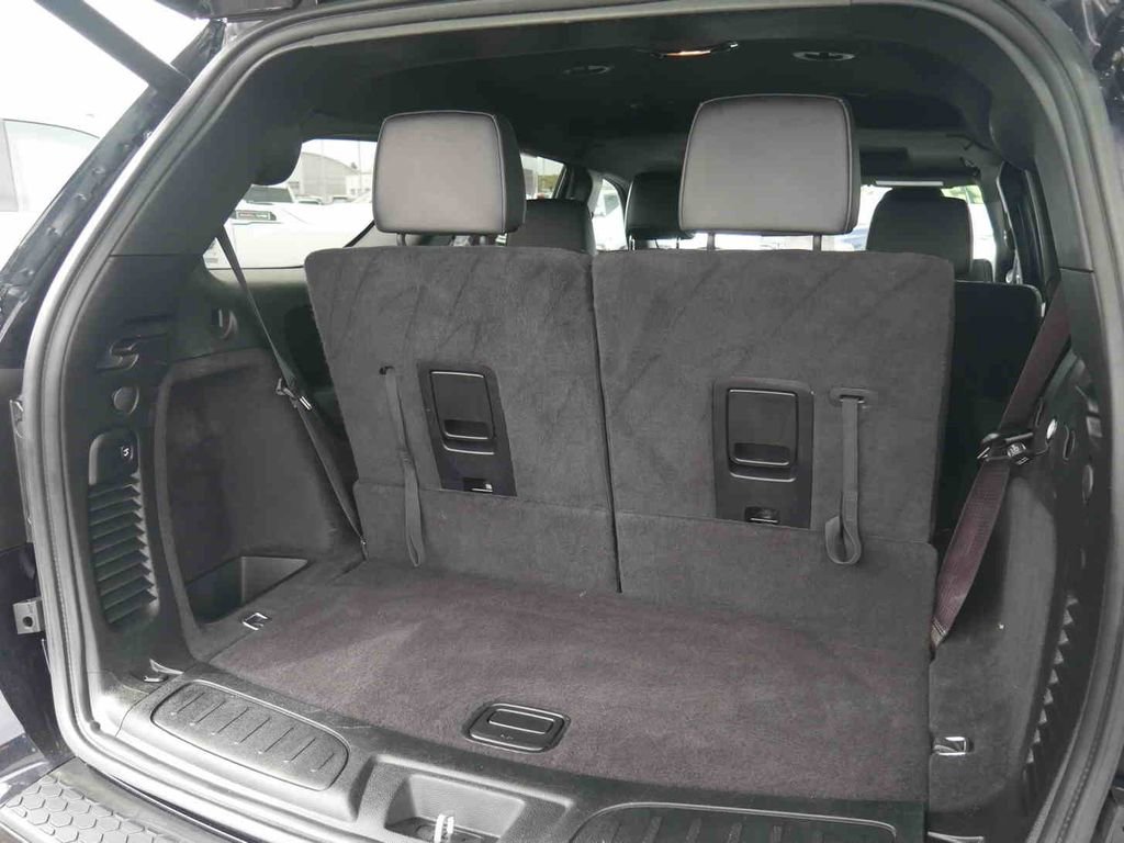 Used 2025 Dodge Durango R/T AWD/4WD image 11