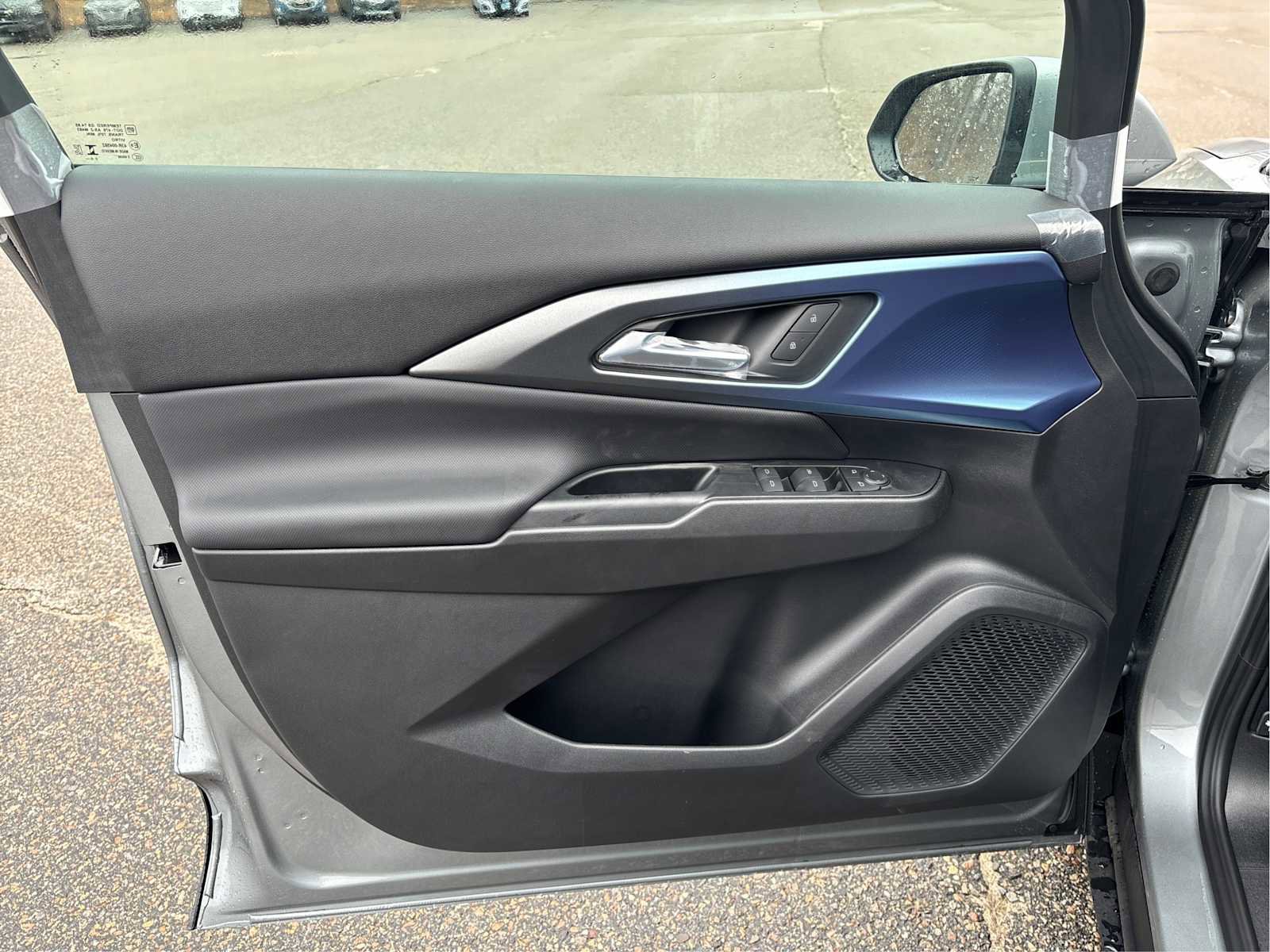 New 2026 Chevrolet Equinox EV LT image 20