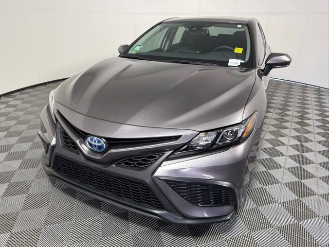 Used 2024 Toyota Camry SE w/ Audio Upgrade Package FWD video 2