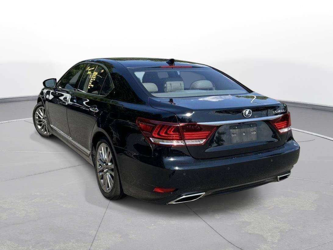 Used 2017 Lexus LS 460 L RWD image 8