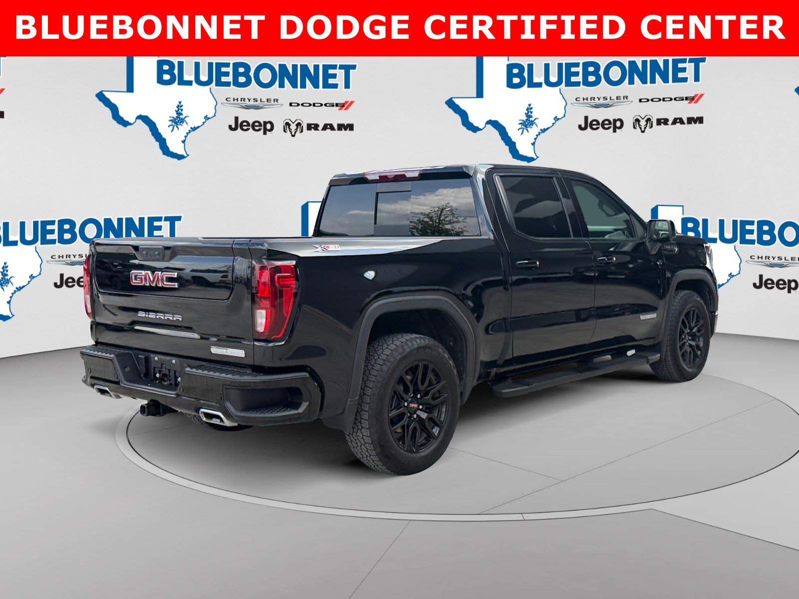 Used 2026 GMC Sierra 1500 Elevation w/ Elevation Premium Package AWD/4WD image 5