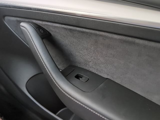 Used 2022 Tesla Model 3 image 24