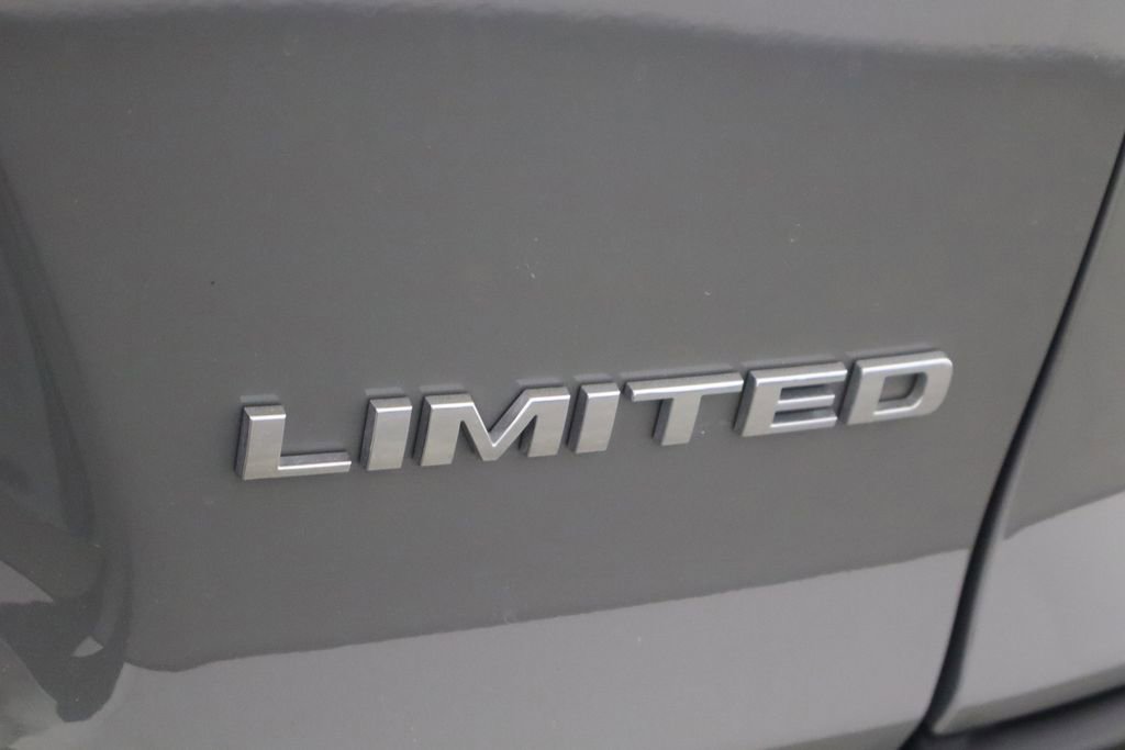 Used 2019 Jeep Cherokee Limited image 45
