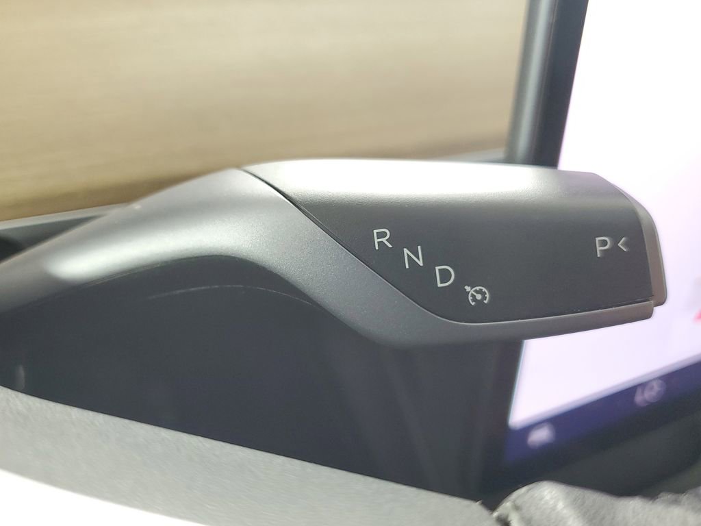 Used 2024 Tesla Model Y Long Range image 18