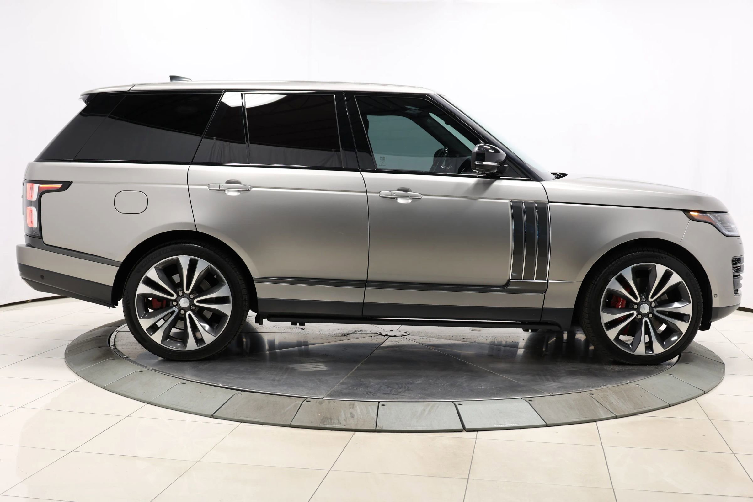Used 2020 Land Rover Range Rover SV Autobiography Dynamic image 68