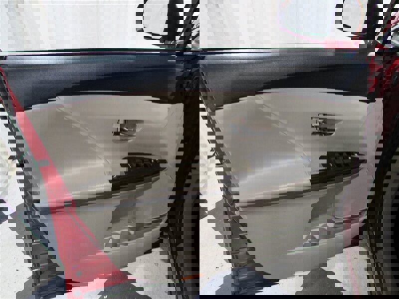 Used 2011 Toyota Venza AWD w/ Convenience Pkg image 30