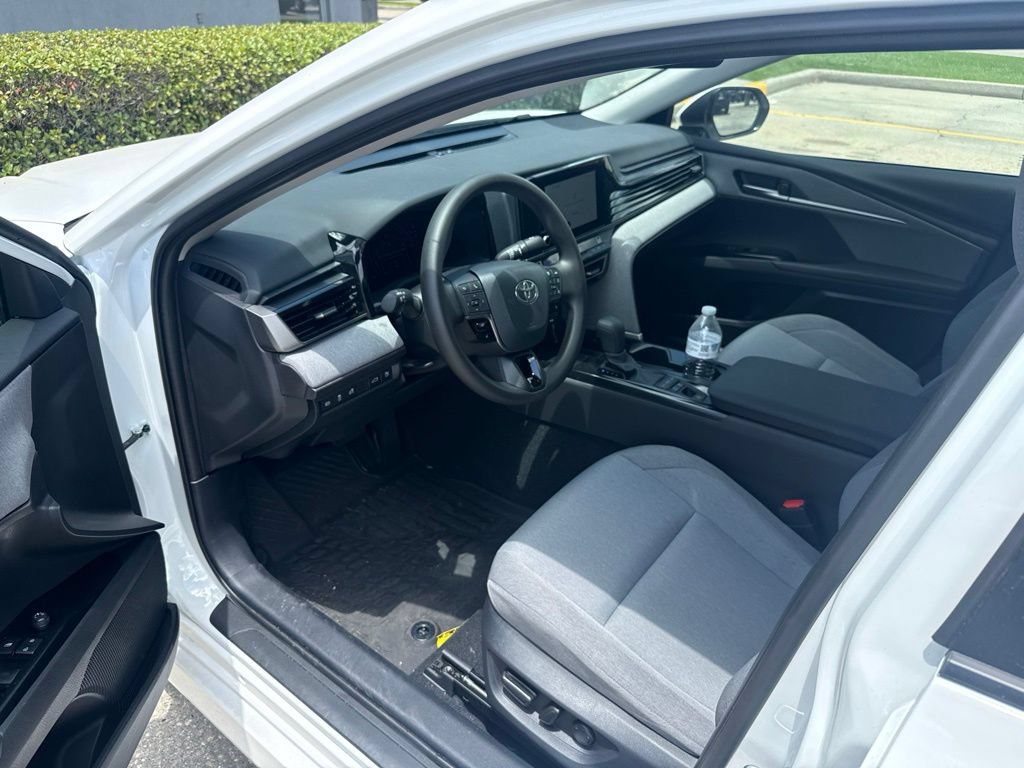 Used 2025 Toyota Camry LE FWD image 43