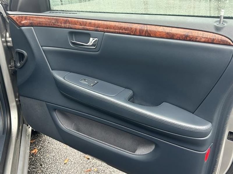Used 2008 Cadillac DTS Limousine FWD image 21