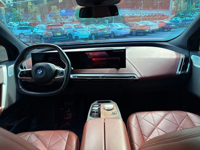 Used 2022 BMW iX xDrive50 w/ Sport Package image 15