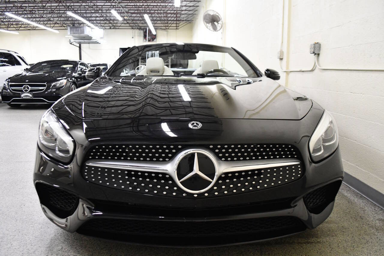 Used 2019 Mercedes-Benz SL 550 image 5
