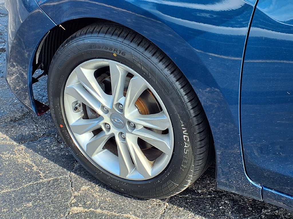 Used 2014 Hyundai Elantra GT FWD image 23