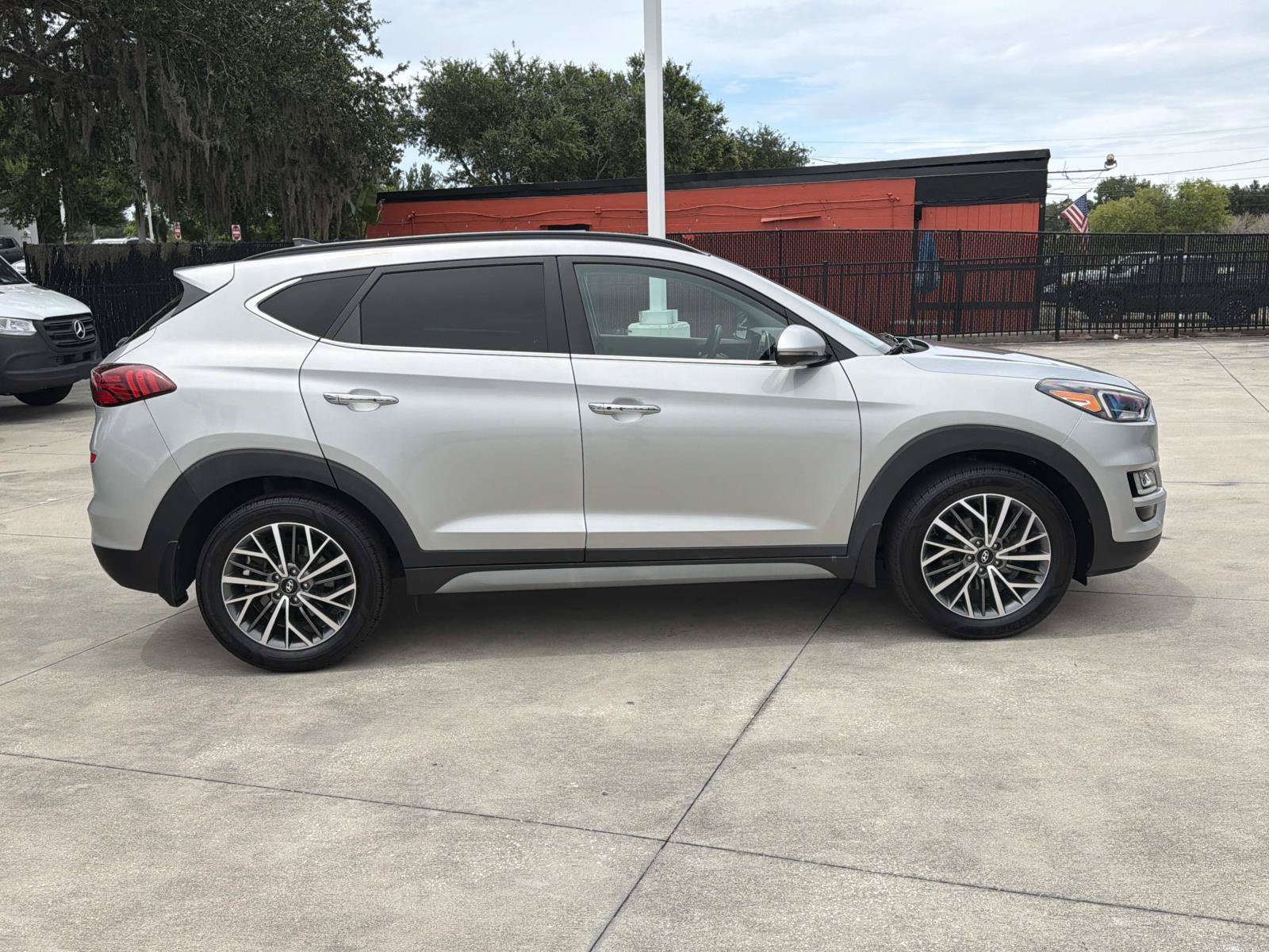 Used 2020 Hyundai Tucson Ultimate FWD image 2