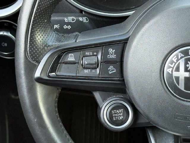 Used 2023 Alfa Romeo Stelvio Ti AWD/4WD image 13