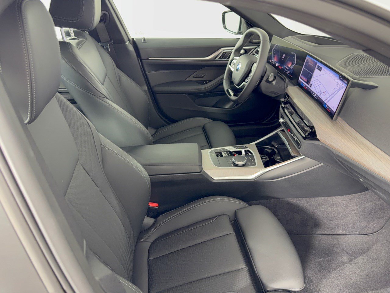 Certified 2026 BMW 430i w/ Premium Package RWD image 30