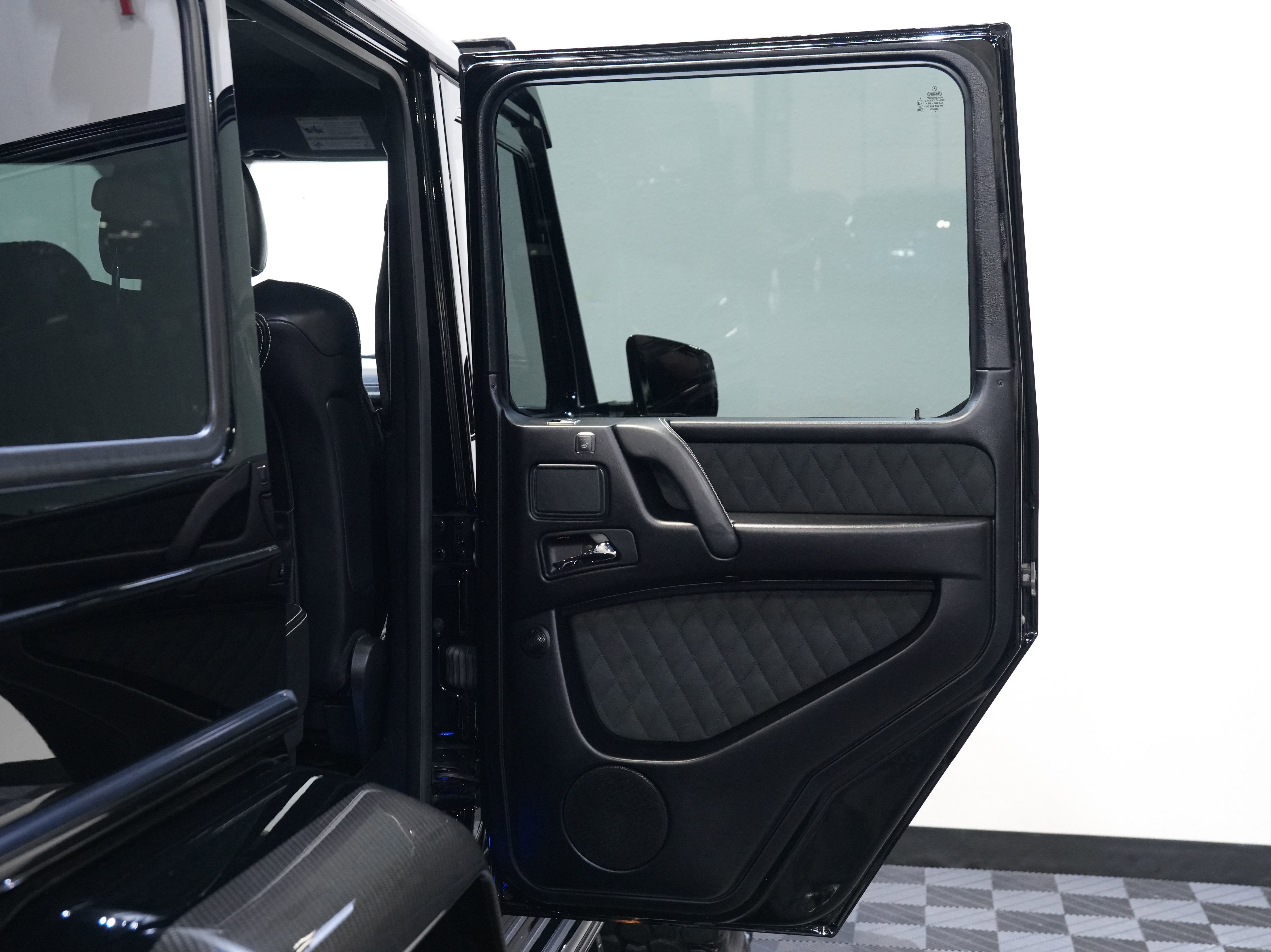 Used 2017 Mercedes-Benz G 550 Squared image 30