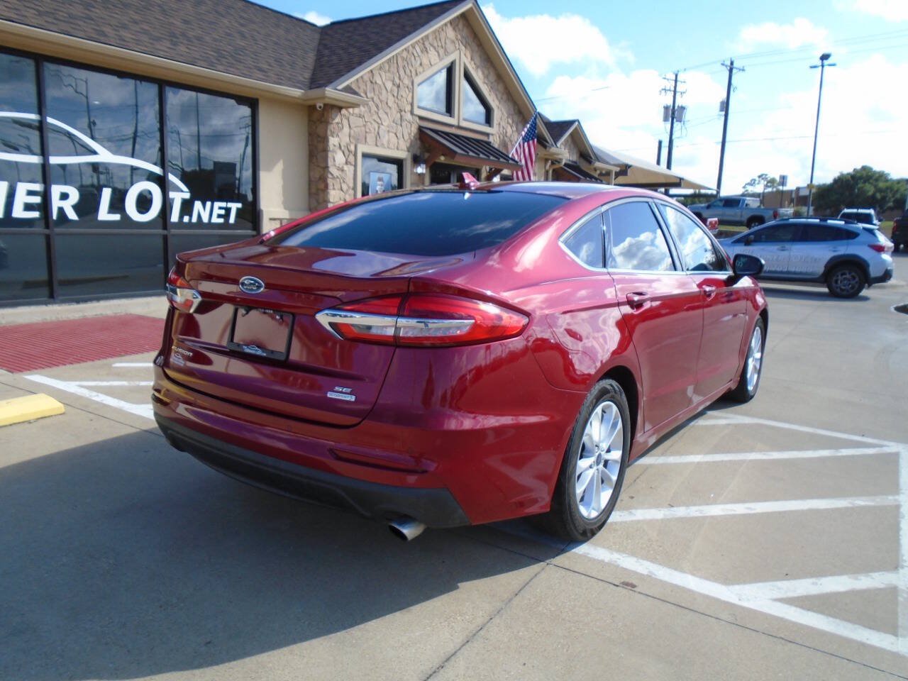 Used 2019 Ford Fusion SE FWD image 8