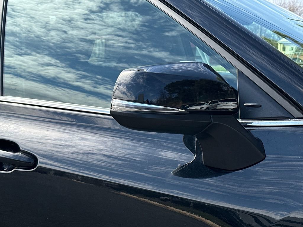 Used 2023 Toyota Highlander L image 7