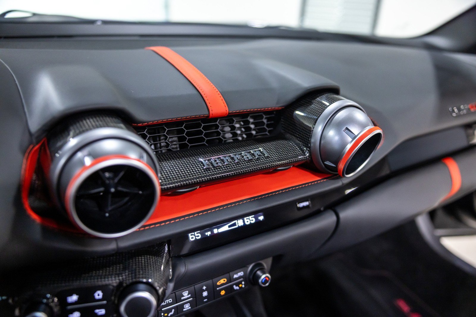 Used 2021 Ferrari 812 GTS RWD image 46